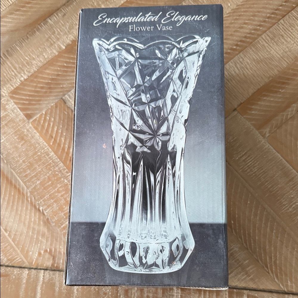 Elegant Clear Crystal Flower Vase